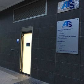 APS Asesores placa exterior